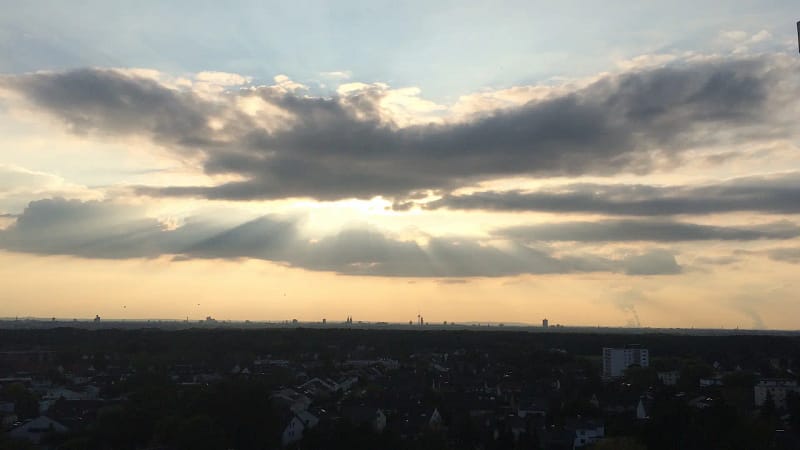Blick auf den Horizont mit tollen Wolkenformationen